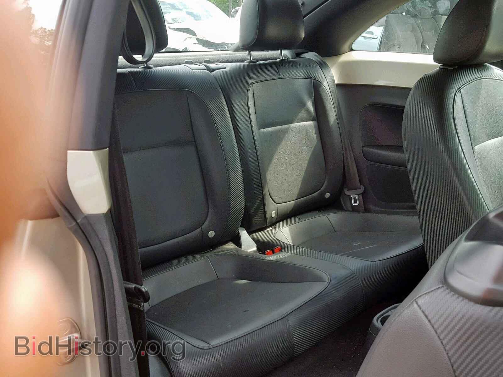2012 VOLKSWAGEN BEETLE - VIN: 3VWJP7AT2CM657382 - Фото 6
