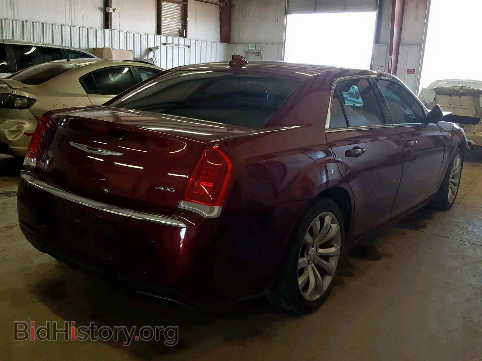 2016 CHRYSLER 300 - VIN: 2C3CCAAG2GH313969 - Фото 4