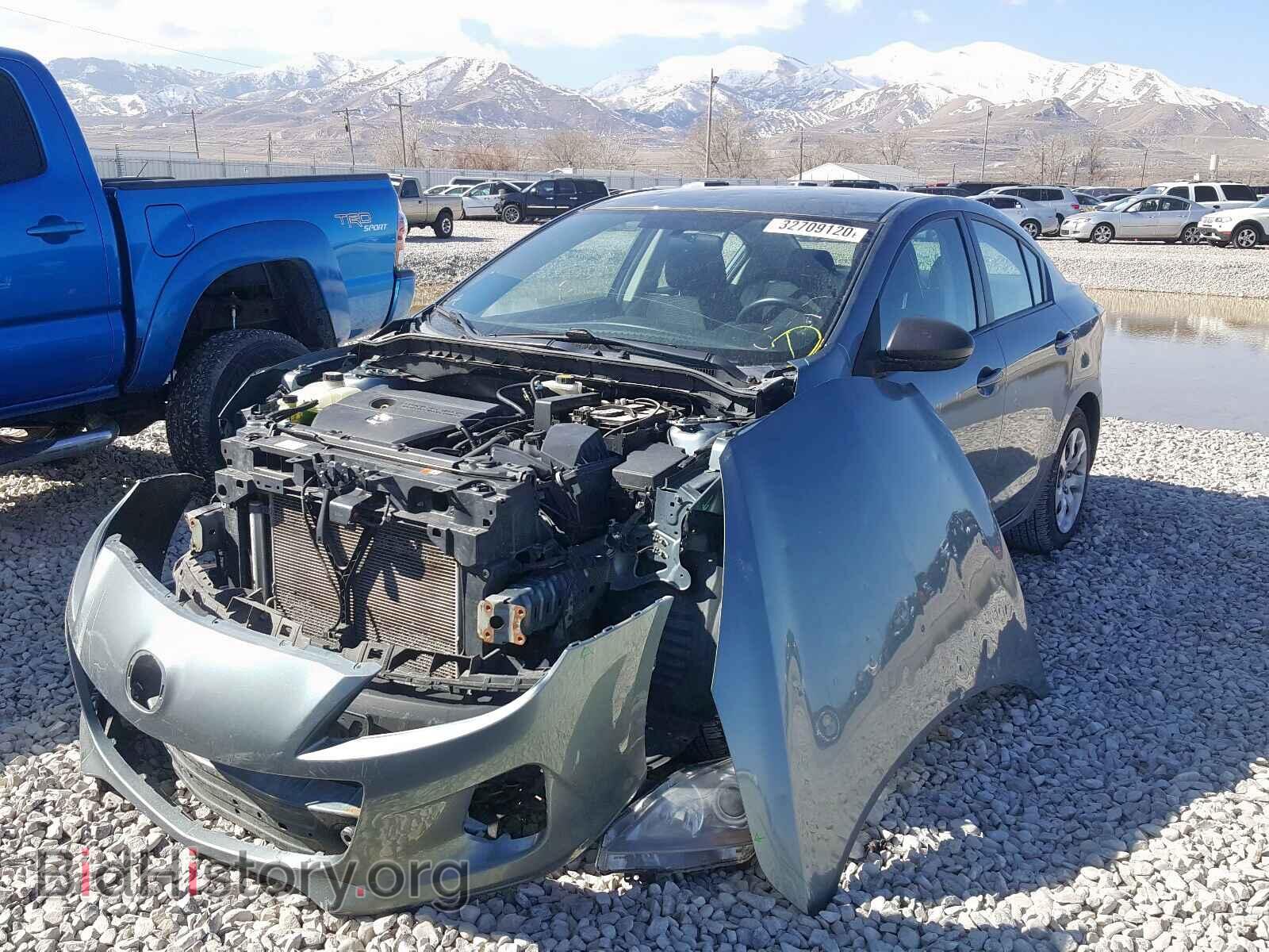 2013 MAZDA 3 - VIN: JM1BL1TF9D1764709 - Фото 2