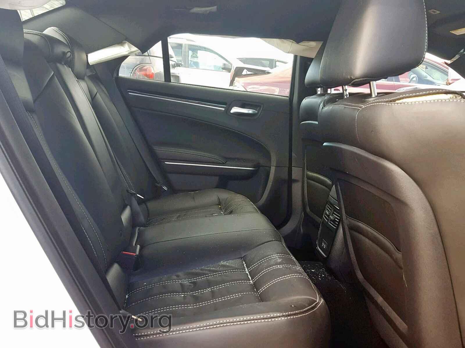 2019 CHRYSLER 300 - VIN: 2C3CCABG0KH618149 - Фото 6