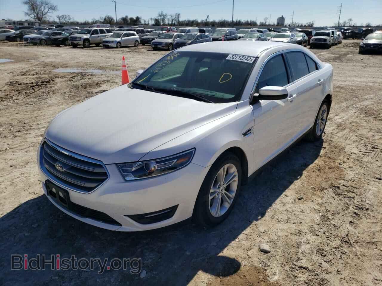 2017 FORD TAURUS - VIN: 1FAHP2E82HG117113 - Фото 2