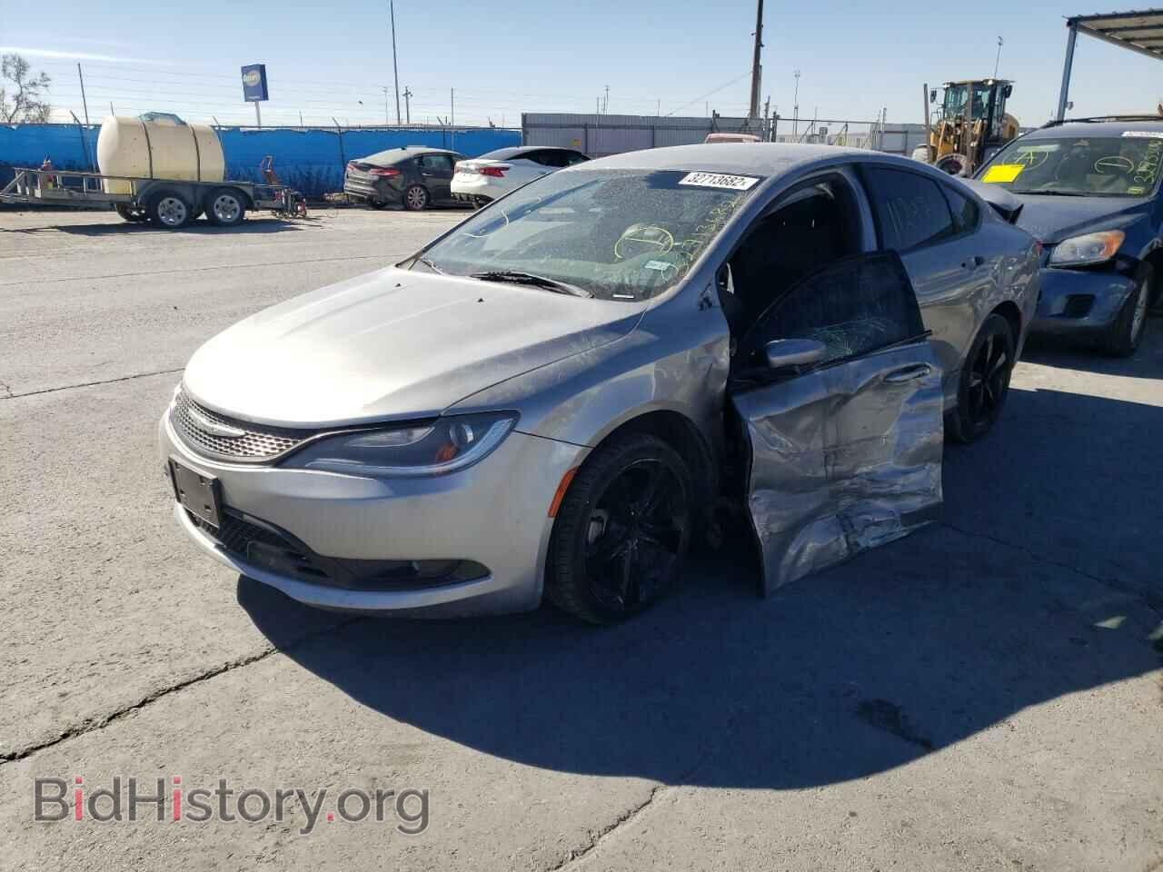 2016 CHRYSLER 200 - VIN: 1C3CCCBB8GN125379 - Фото 2
