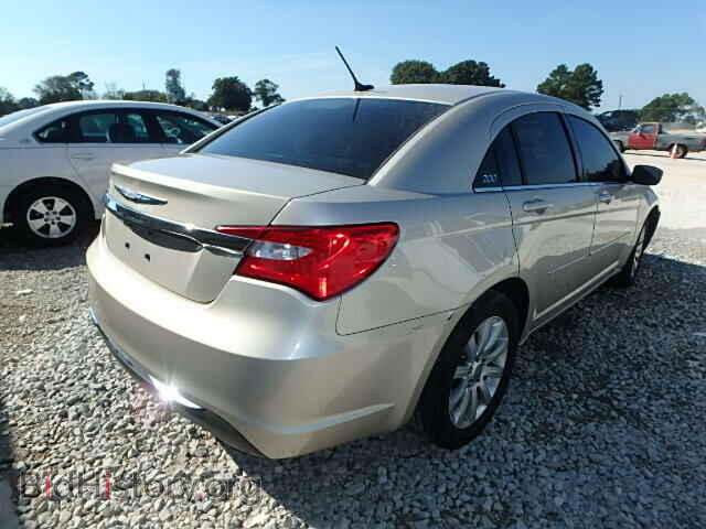 2013 CHRYSLER 200 - VIN: 1C3CCBBB0DN714805 - Фото 4
