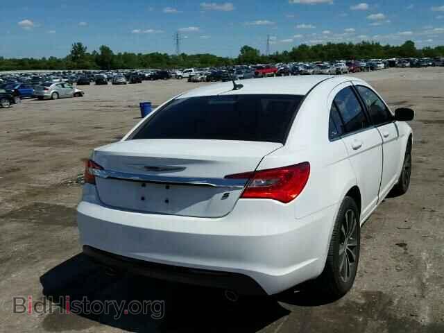 2013 CHRYSLER 200 - VIN: 1C3CCBCG0DN543225 - Фото 4