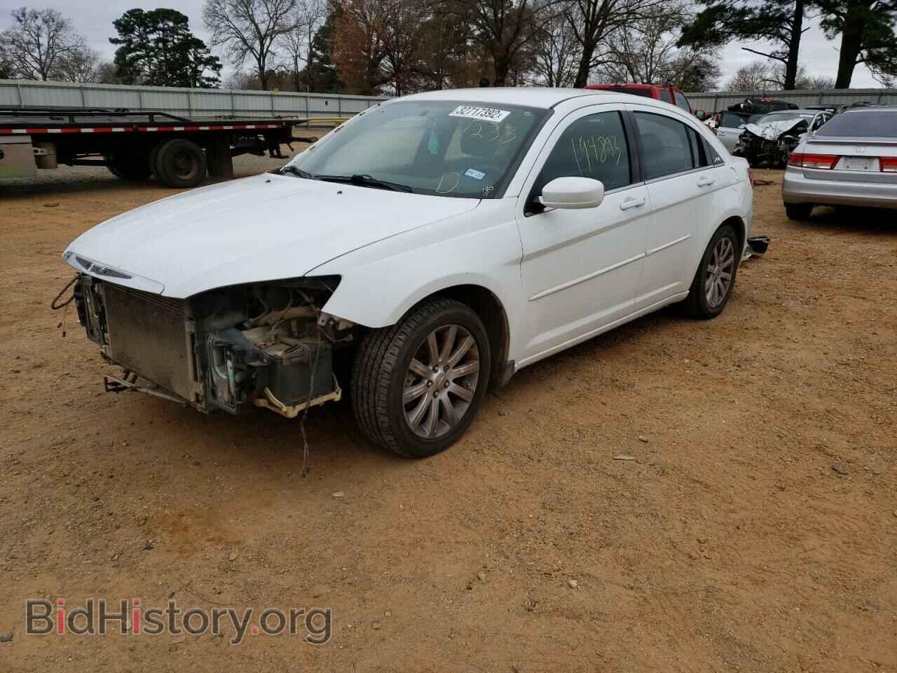 2012 CHRYSLER 200 - VIN: 1C3CCBBB7CN191233 - Фото 2