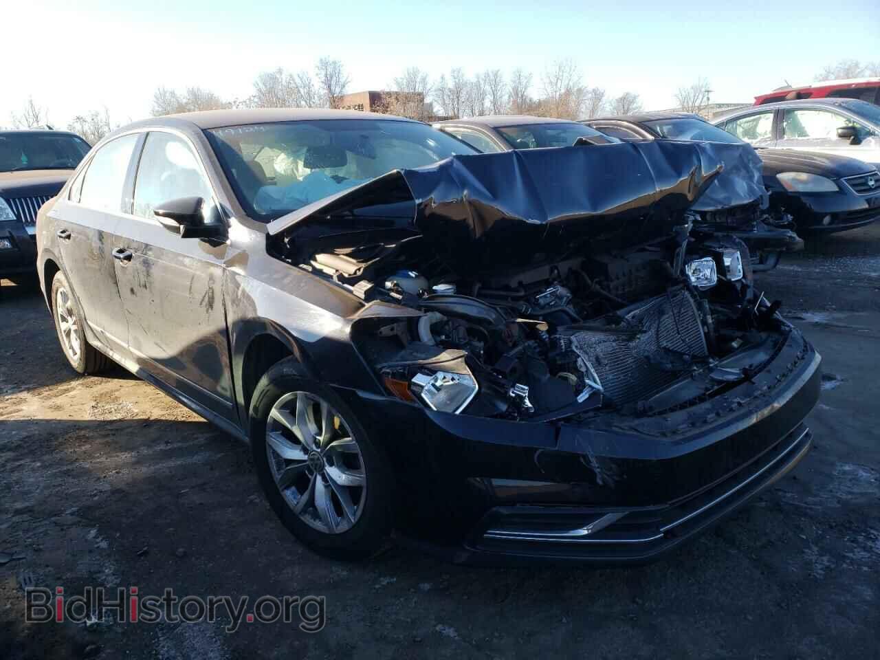 Photo 1VWAT7A35HC043852 - VOLKSWAGEN PASSAT 2017