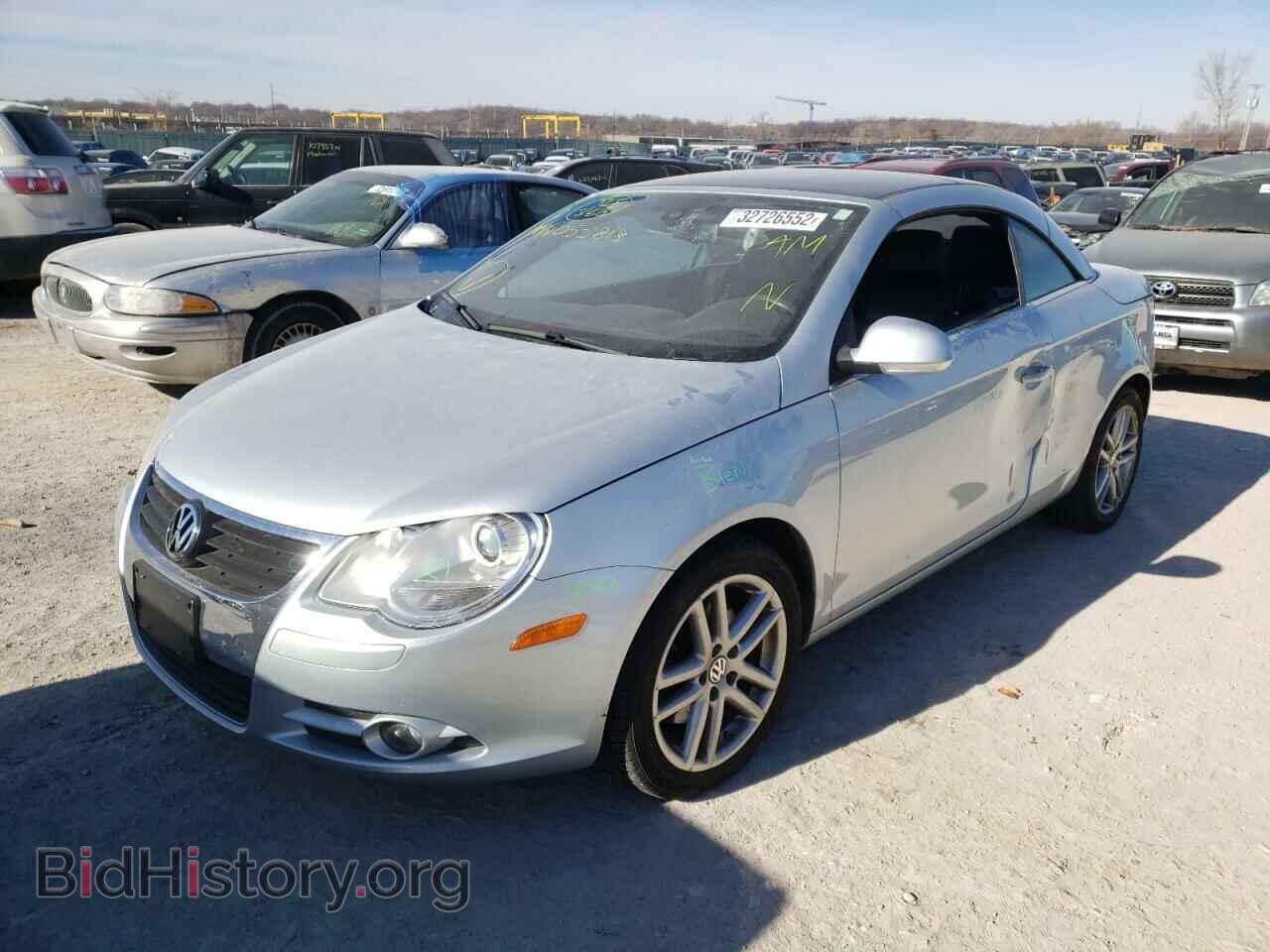 2008 VOLKSWAGEN EOS - VIN: WVWFA71F48V055813 - Фото 2