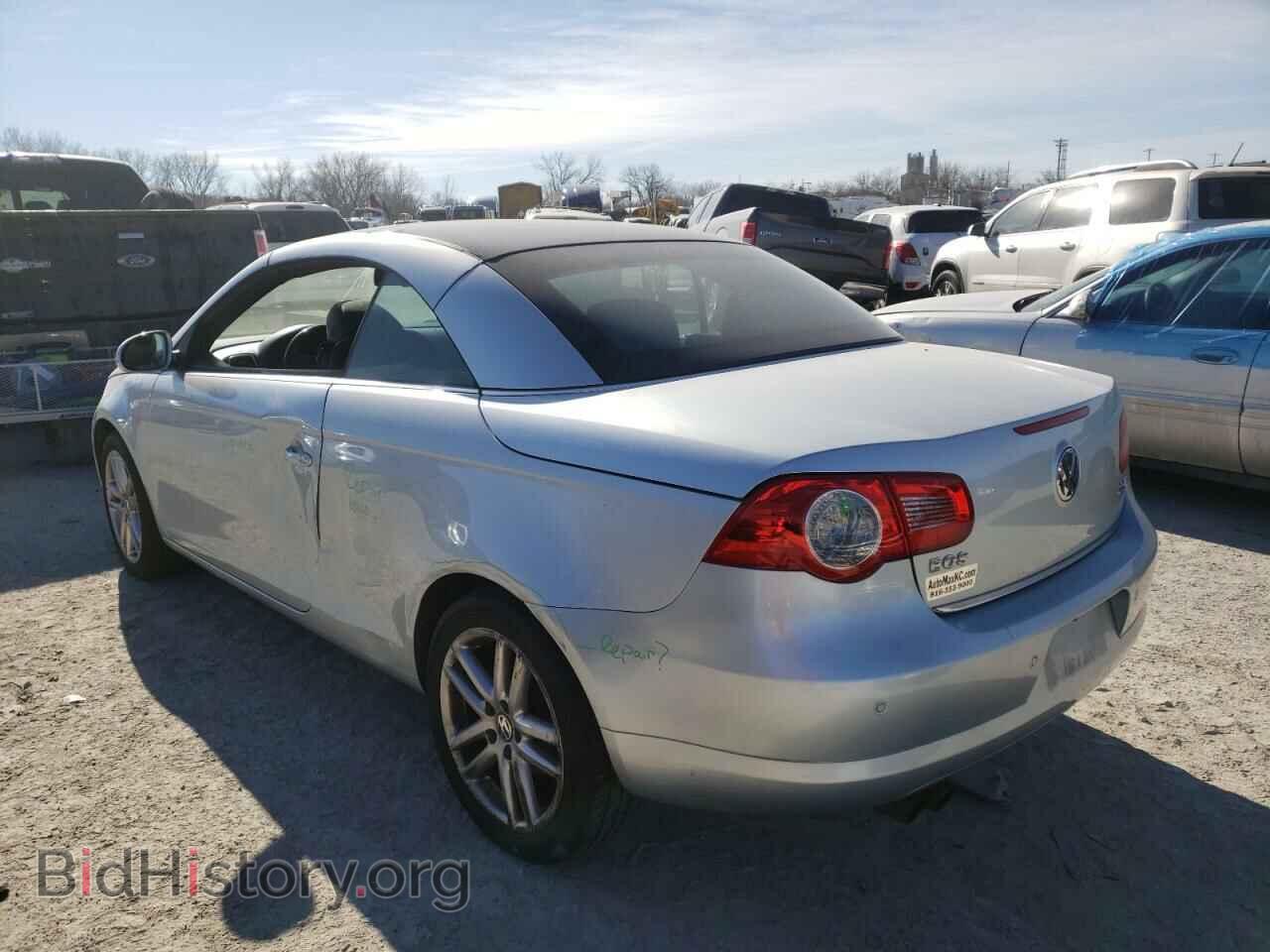 2008 VOLKSWAGEN EOS - VIN: WVWFA71F48V055813 - Фото 3