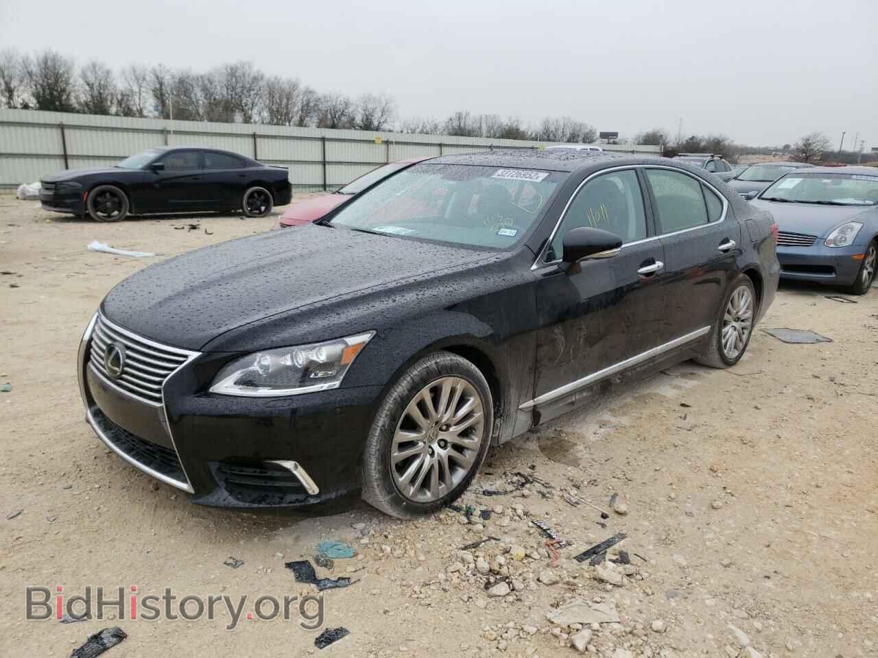 2016 LEXUS LS460 - VIN: JTHBL5EF3G5143370 - Photo 2