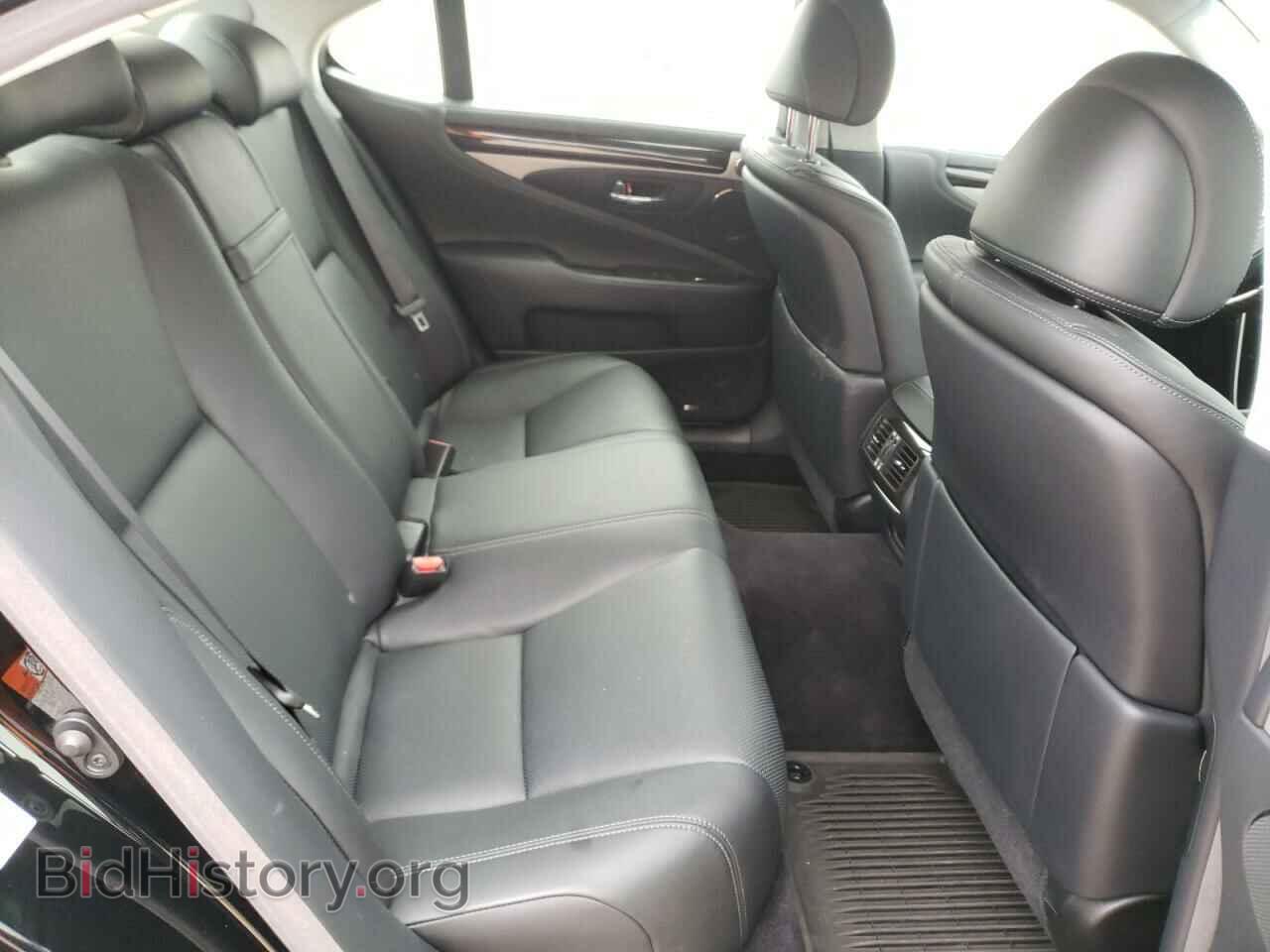 2016 LEXUS LS460 - VIN: JTHBL5EF3G5143370 - Photo 6