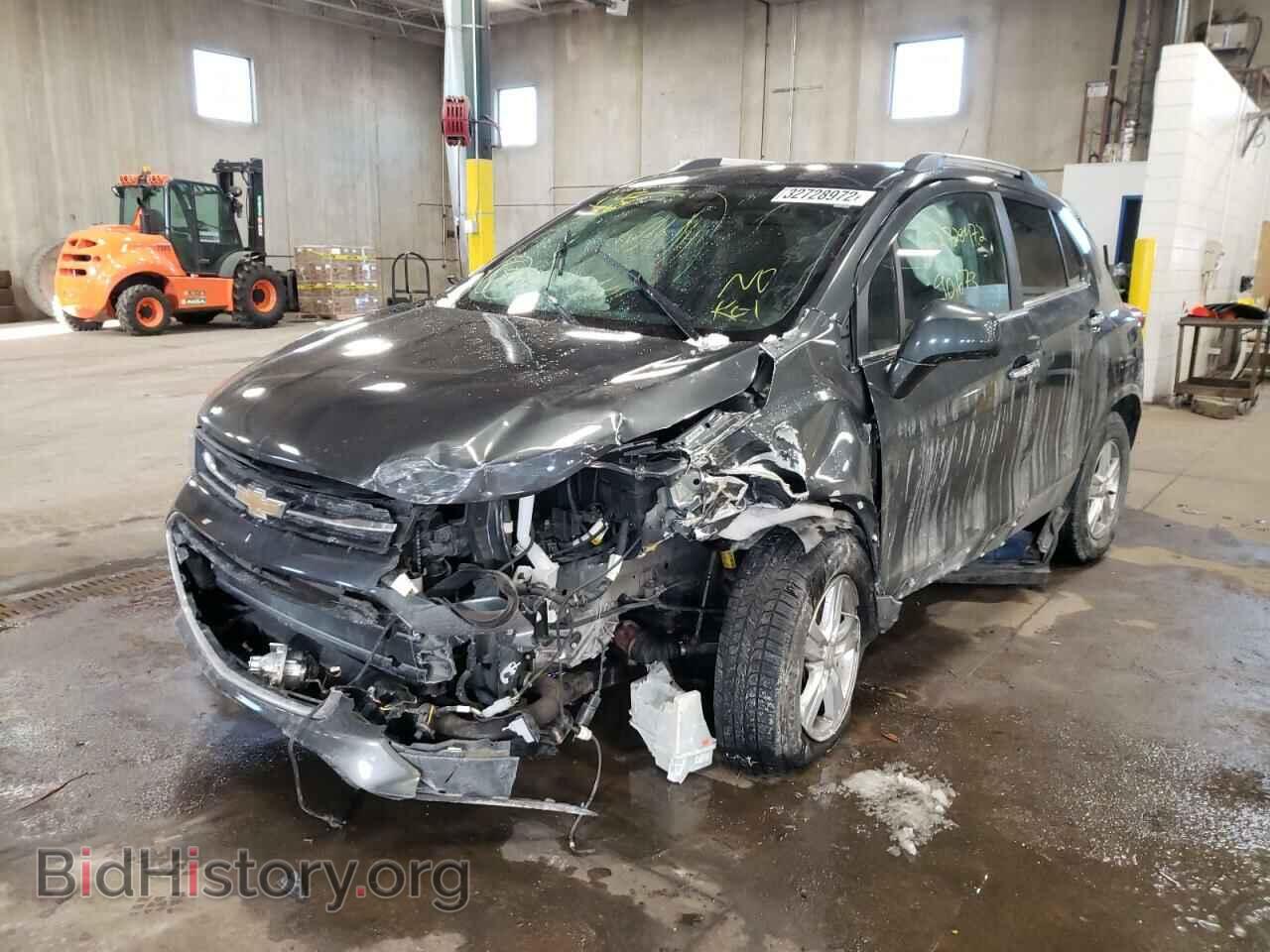 2017 CHEVROLET TRAX - VIN: 3GNCJPSB8HL285988 - Фото 2