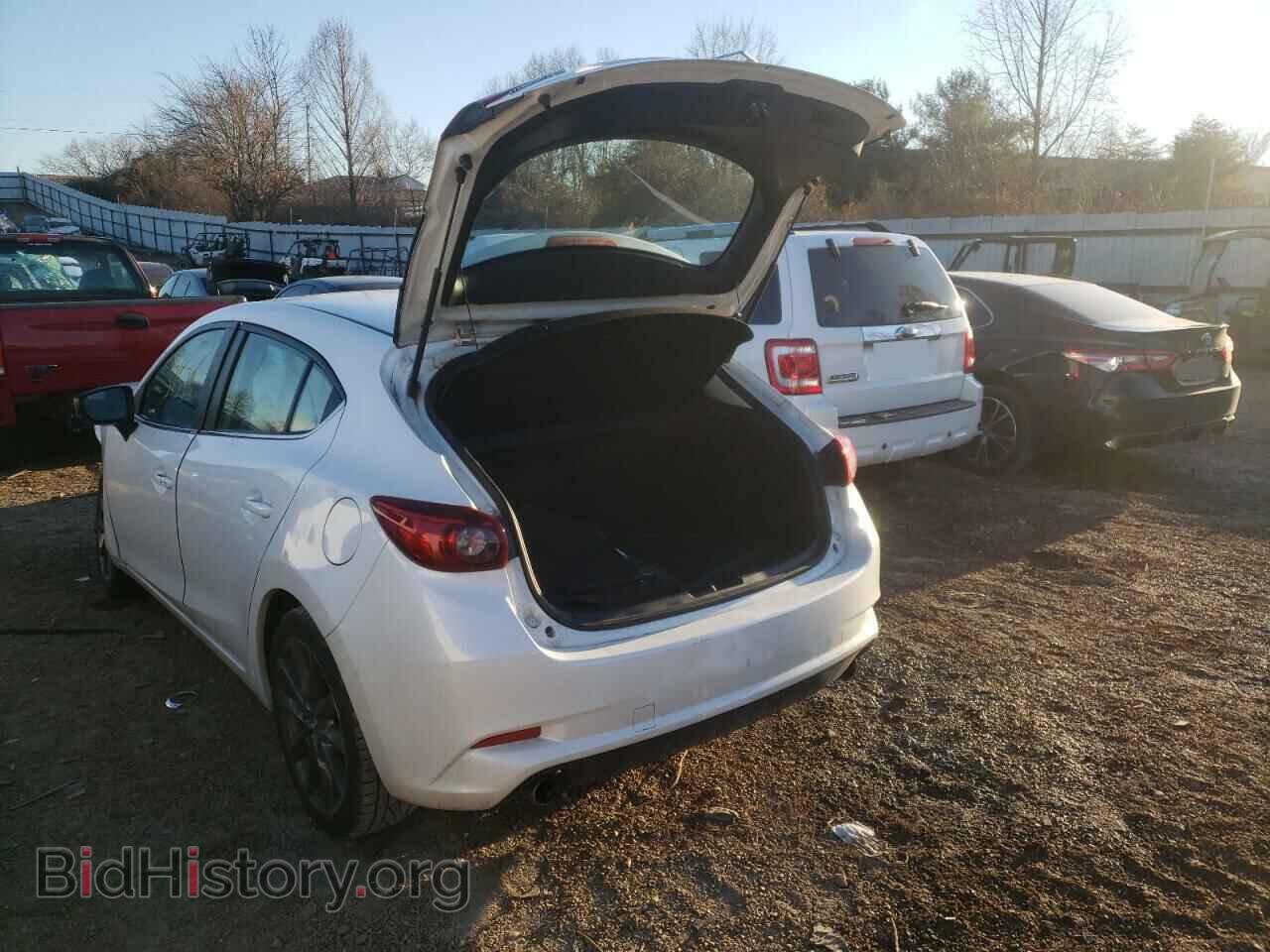 2018 MAZDA 3 - VIN: 3MZBN1L33JM274018 - Фото 3