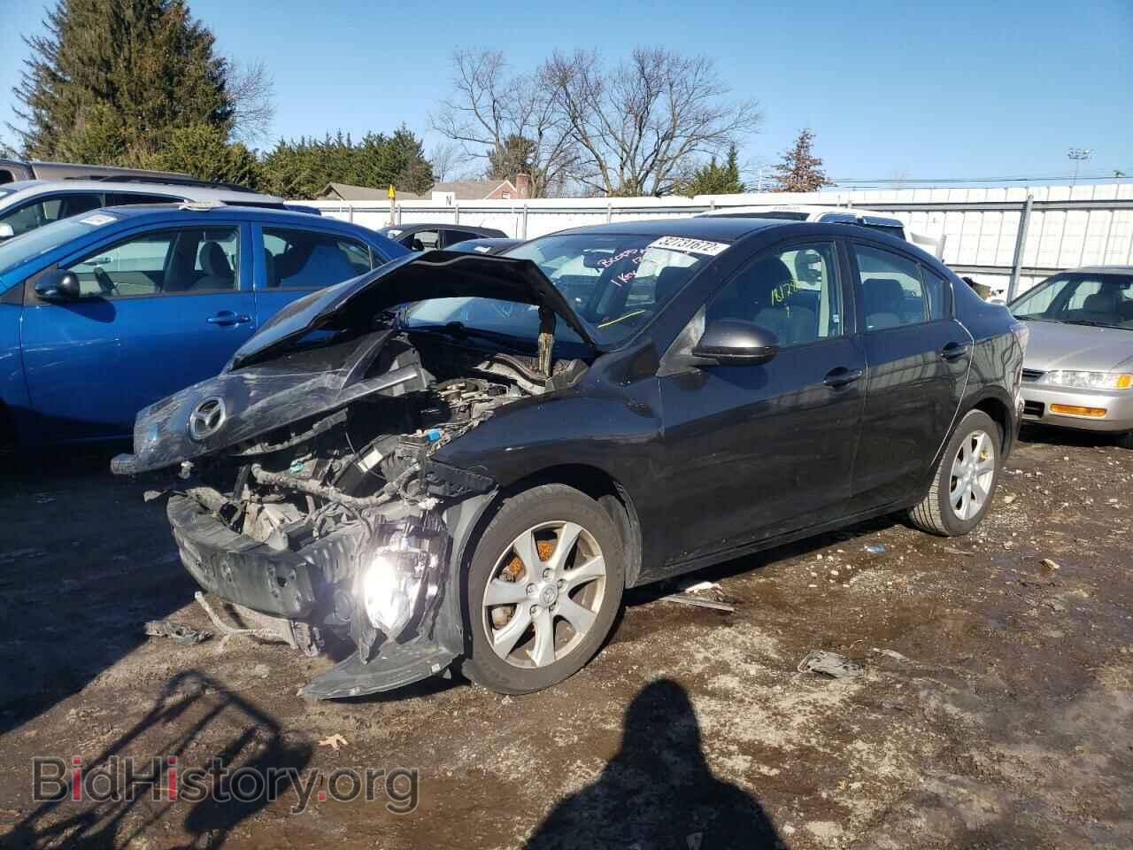 2011 MAZDA 3 - VIN: JM1BL1VF0B1356075 - Фото 2