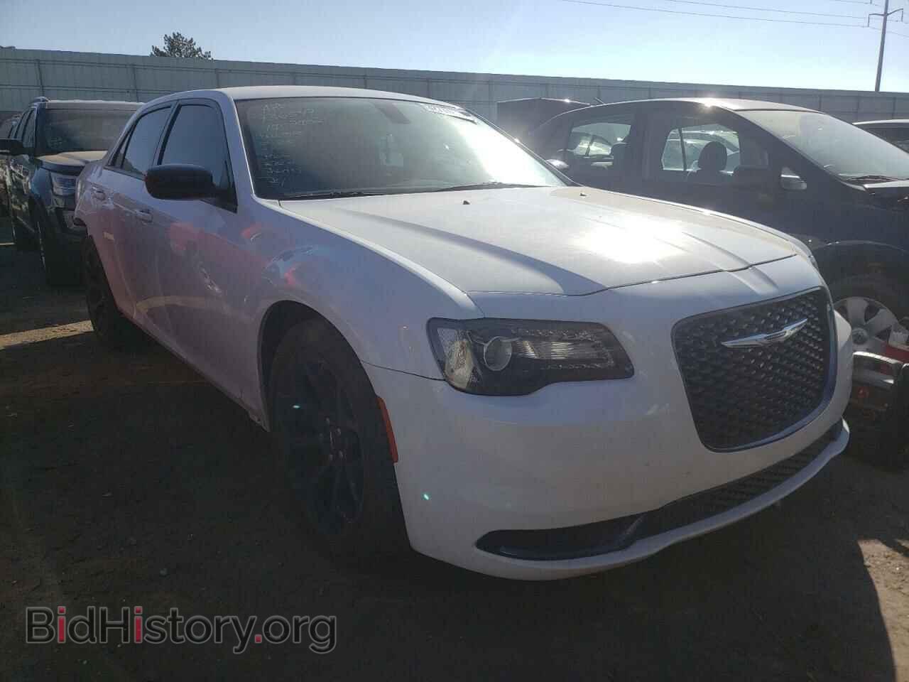 Фотография 2C3CCAAG2KH733319 - CHRYSLER 300 2019