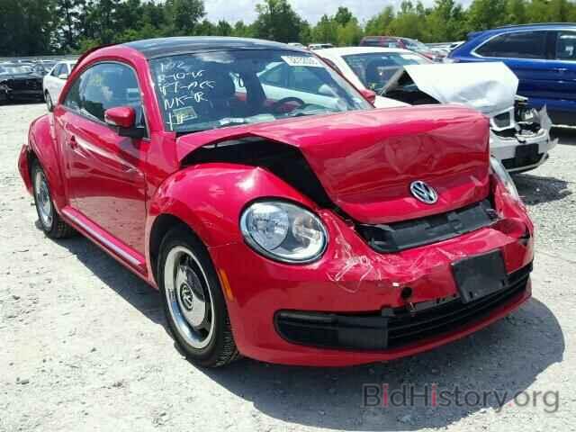 Photo 3VWHX7AT2CM665108 - VOLKSWAGEN BEETLE 2012