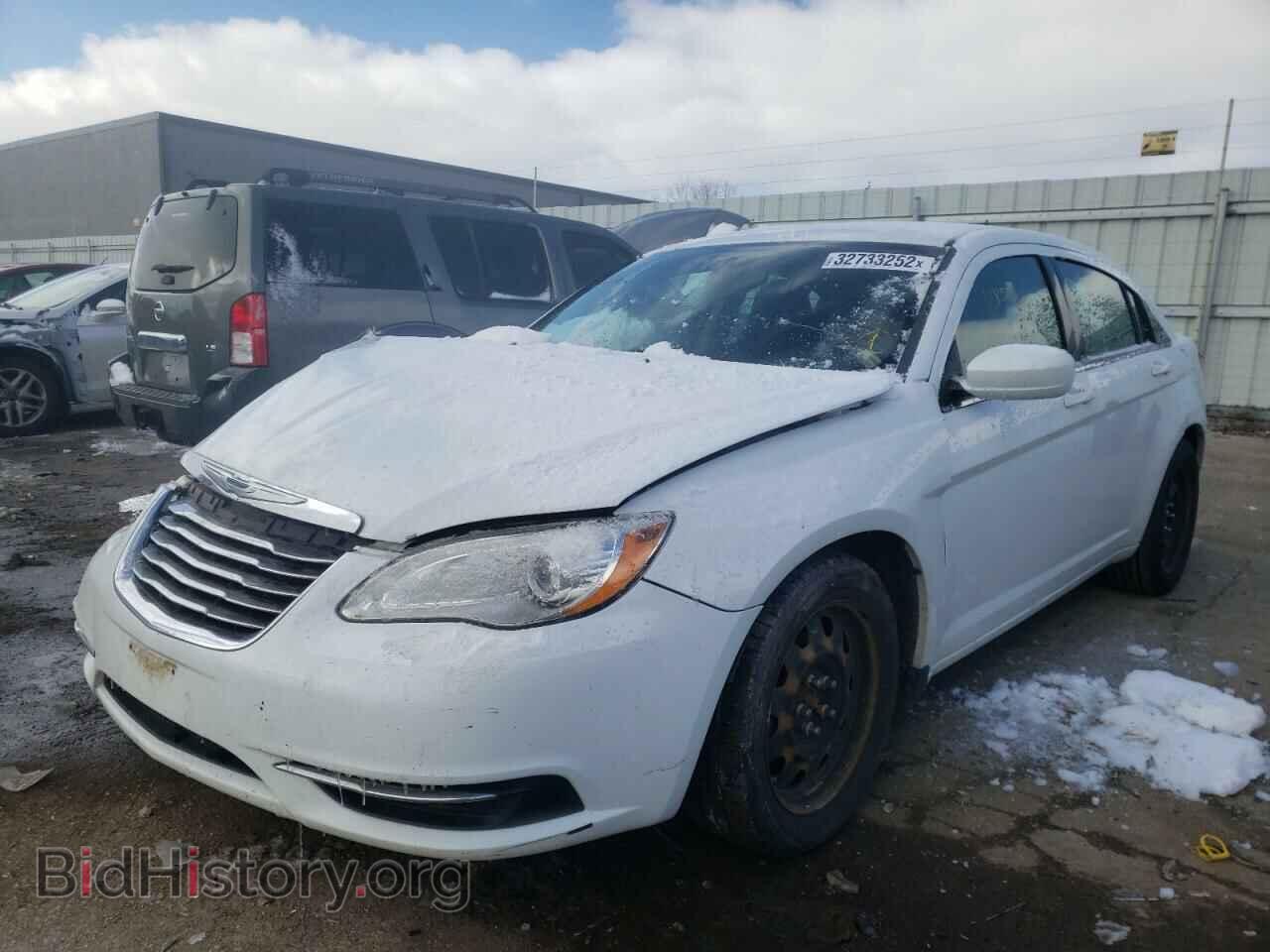 2014 CHRYSLER 200 - VIN: 1C3CCBAB3EN121944 - Фото 2