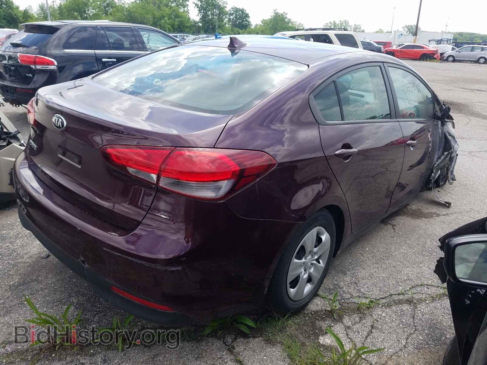 2017 KIA FORTE - VIN: 3KPFK4A79HE104240 - Фото 4