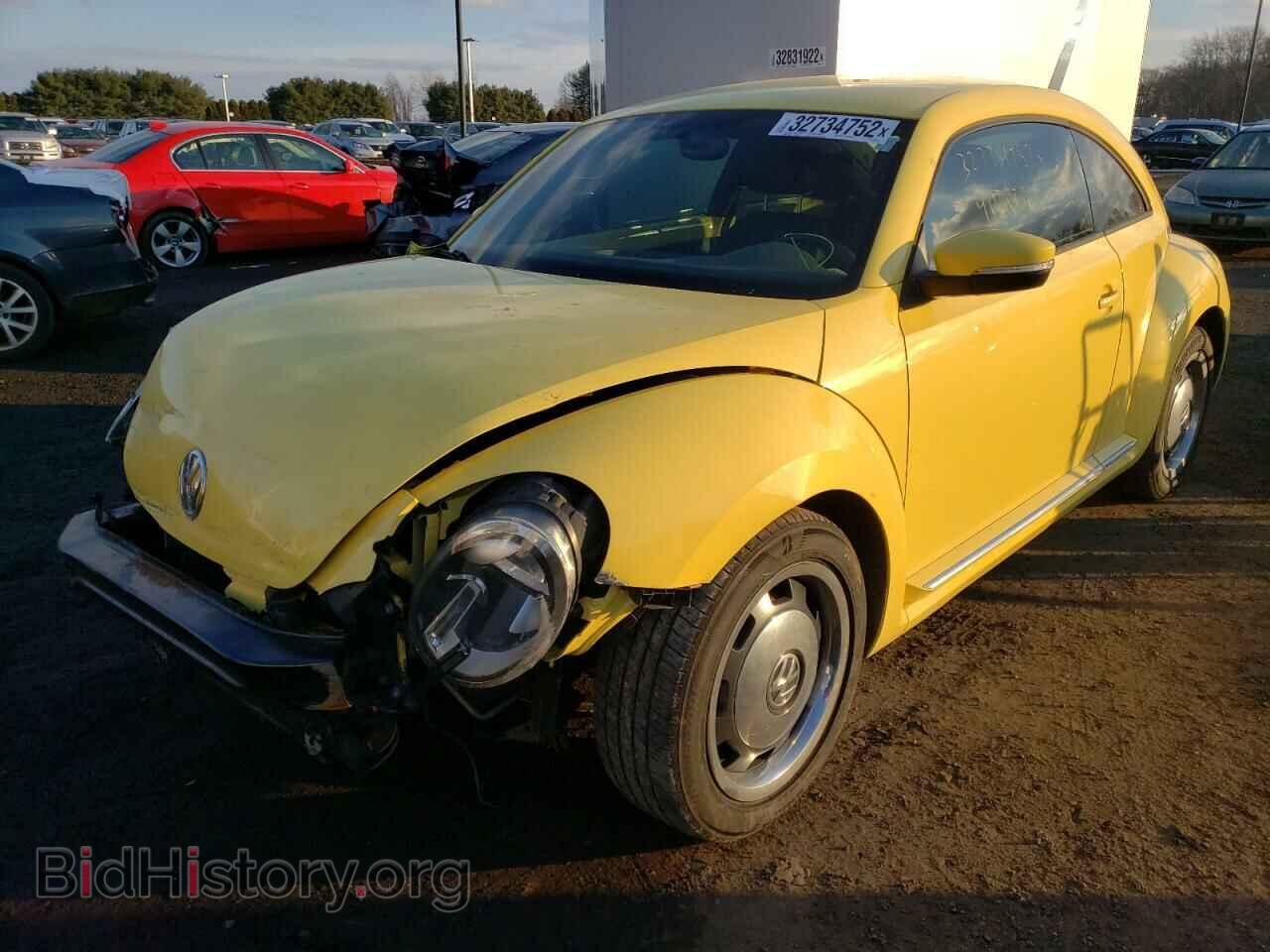2012 VOLKSWAGEN BEETLE - VIN: 3VWJX7AT2CM633132 - Фото 2