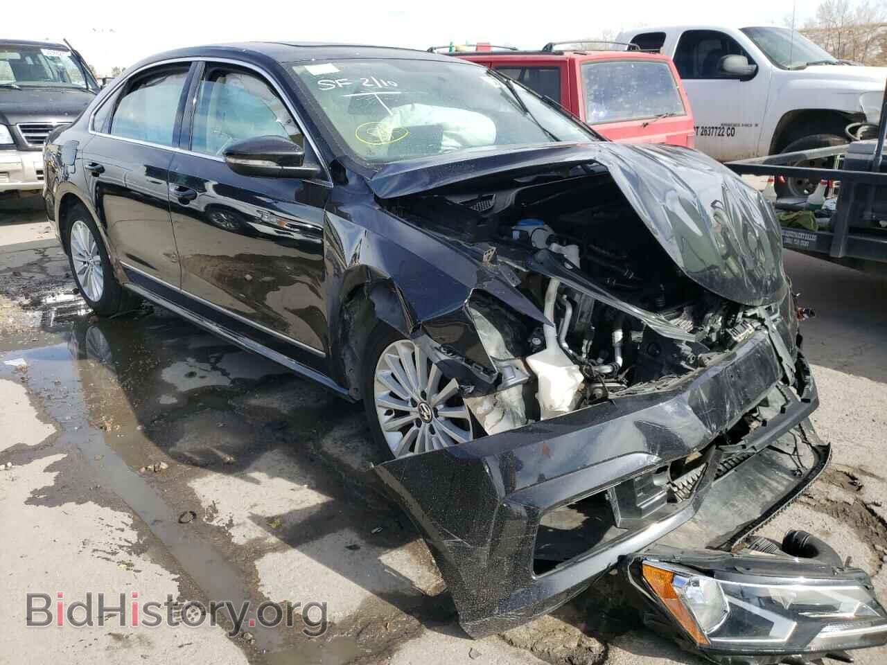 Photo 1VWBT7A3XHC011337 - VOLKSWAGEN PASSAT 2017