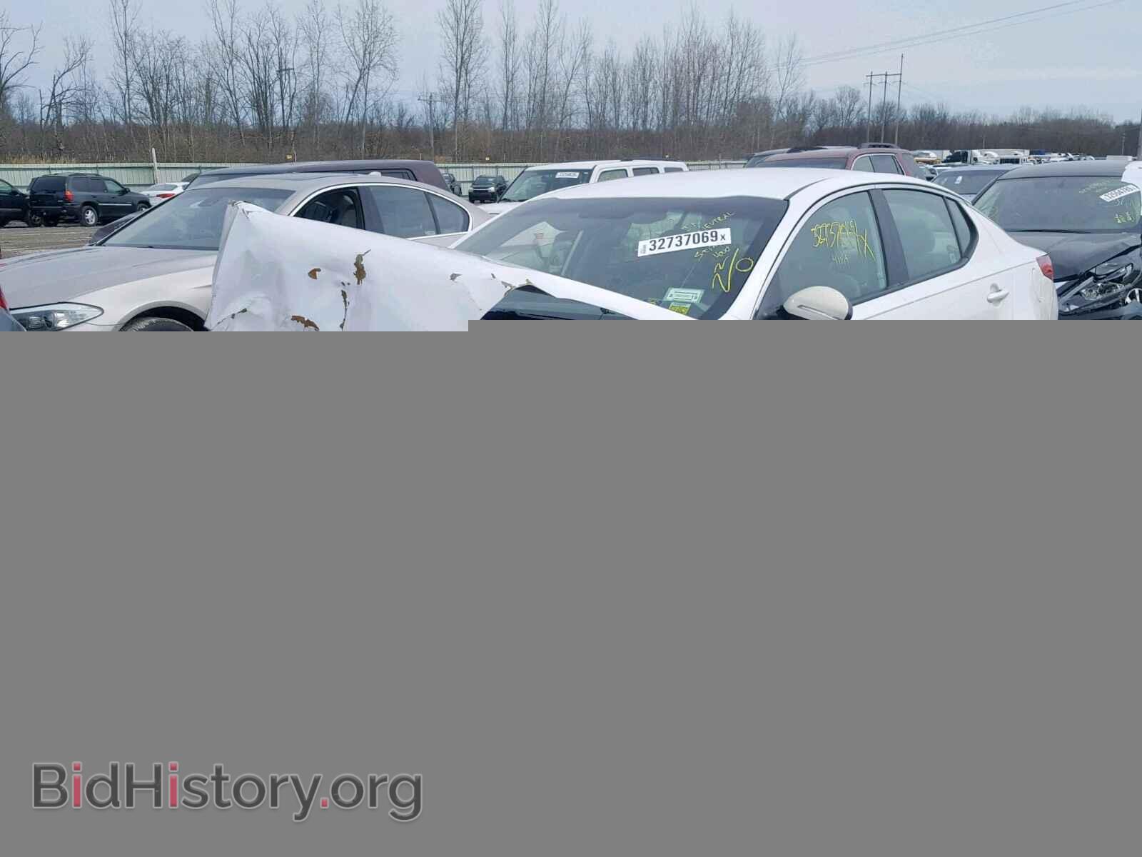 2011 KIA OPTIMA - VIN: KNAGM4A72B5124019 - Photo 2