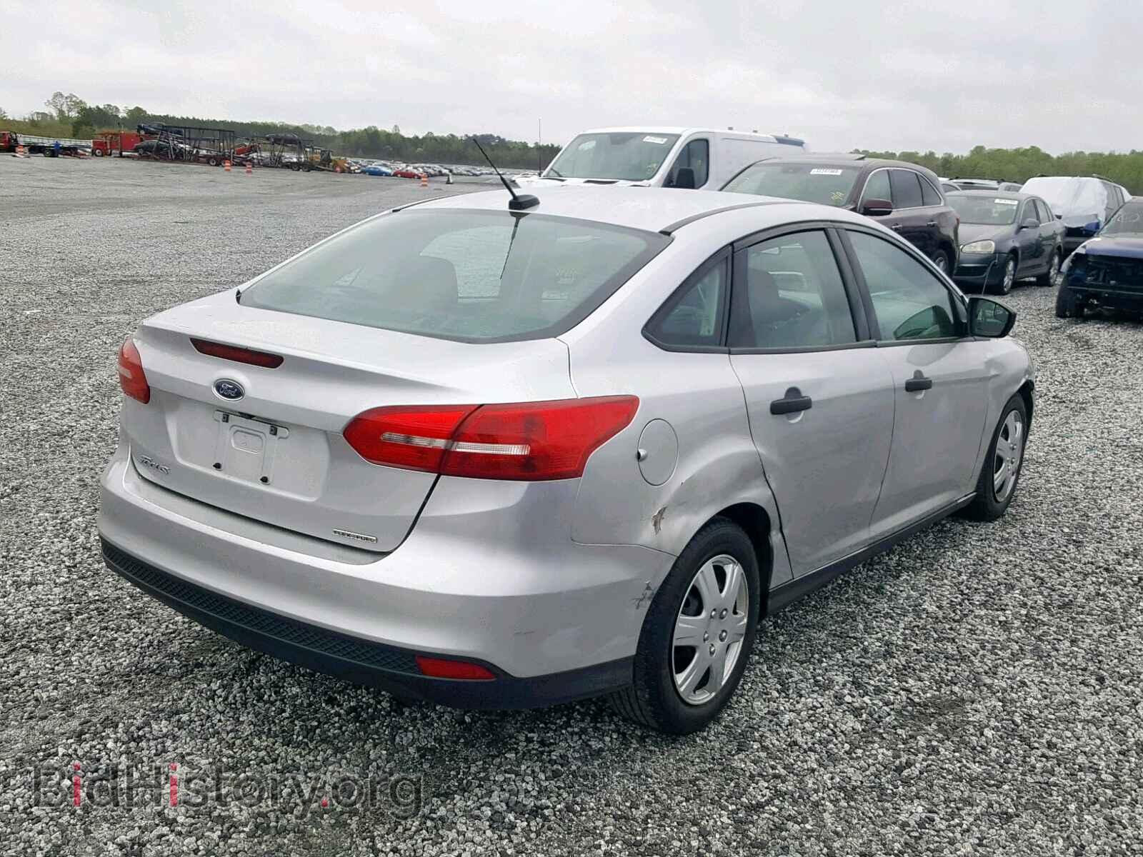 2016 FORD FOCUS - VIN: 1FADP3E22GL224071 - Photo 4