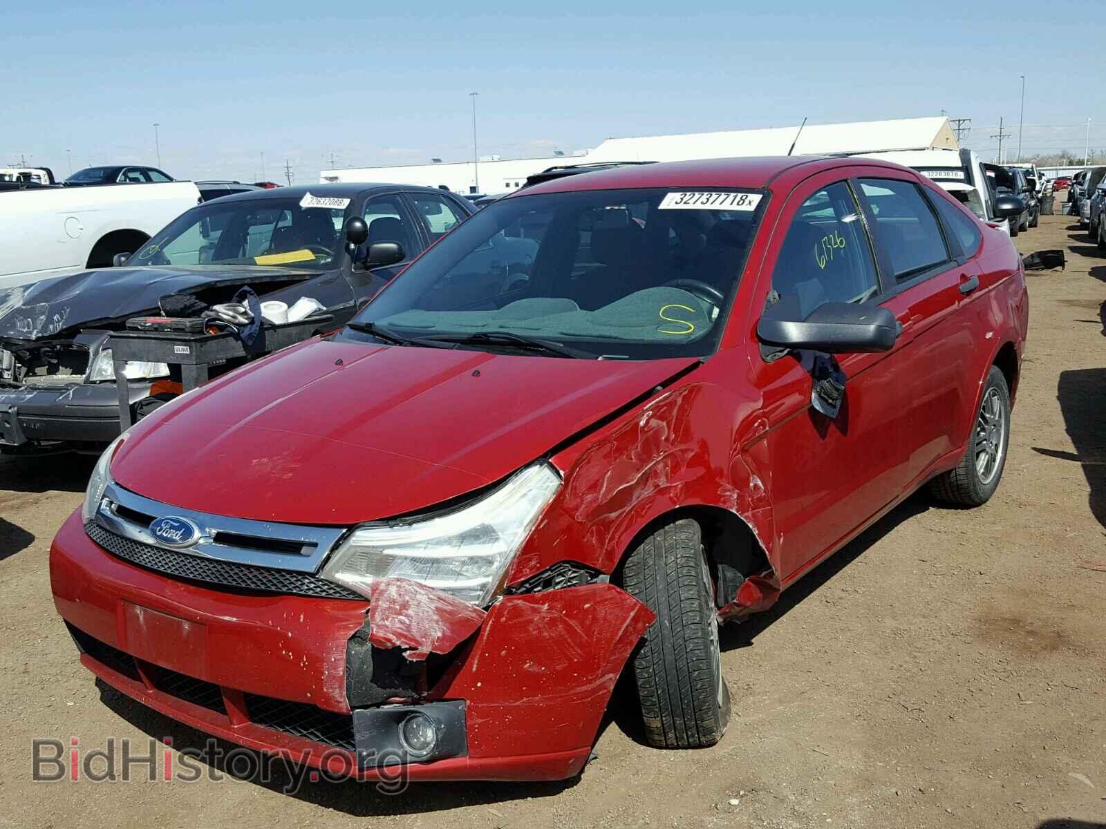 2011 FORD FOCUS - VIN: 1FAHP3FN7BW117664 - Фото 2
