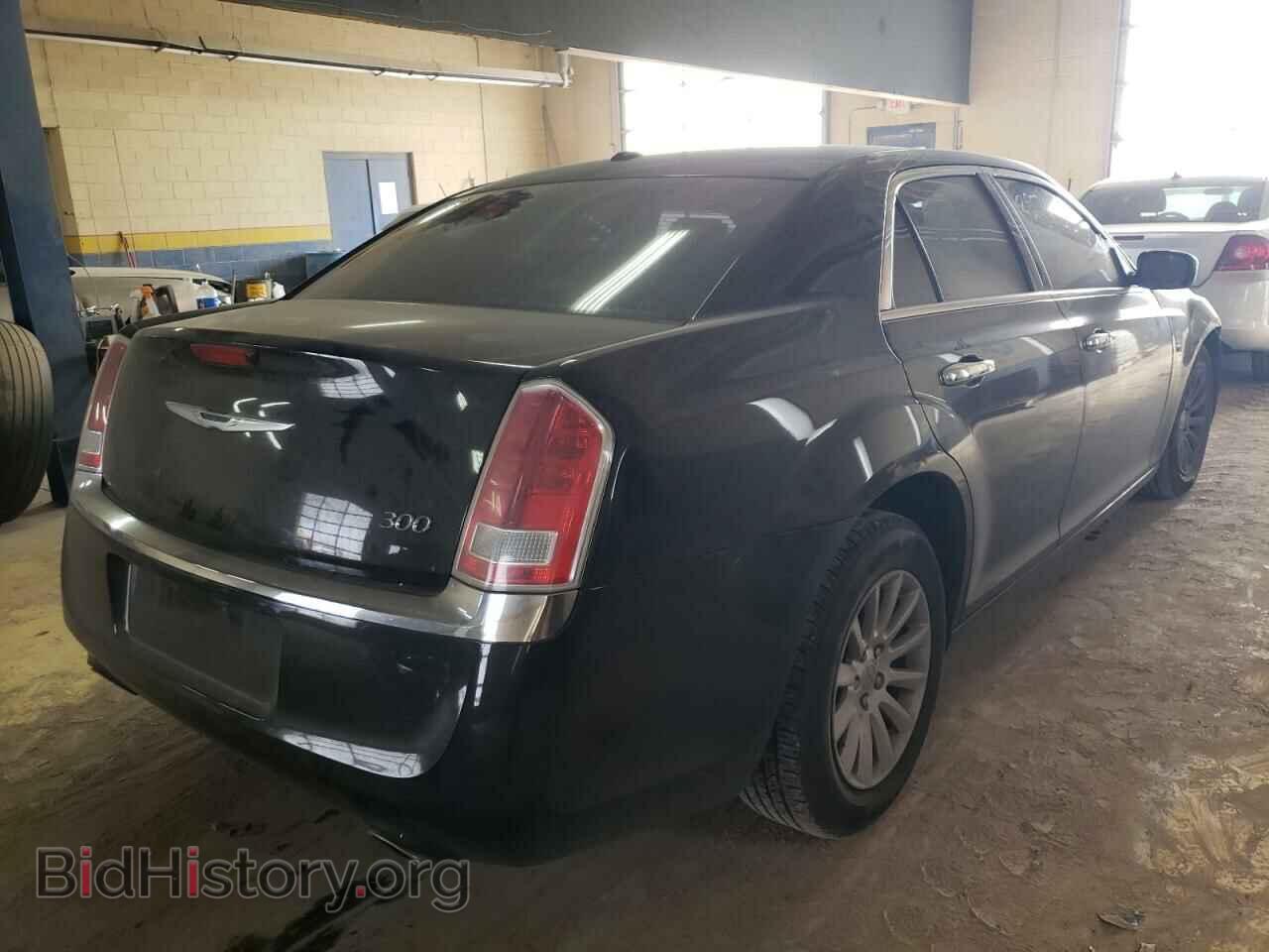 2013 CHRYSLER 300 - VIN: 2C3CCAAG2DH505081 - Фото 4