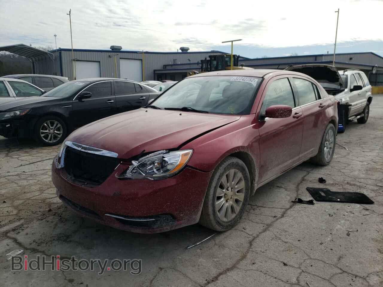 2013 CHRYSLER 200 - VIN: 1C3CCBAB1DN640117 - Фото 2