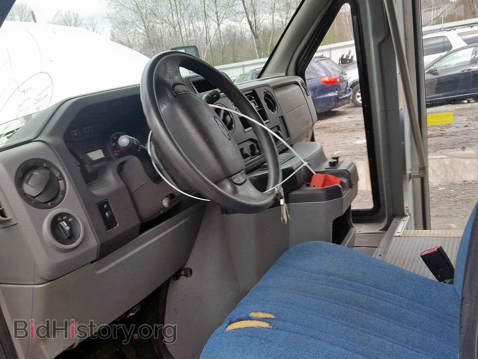 2009 FORD ECONOLINE - VIN: 1FDEE35S09DA15697 - Фото 5