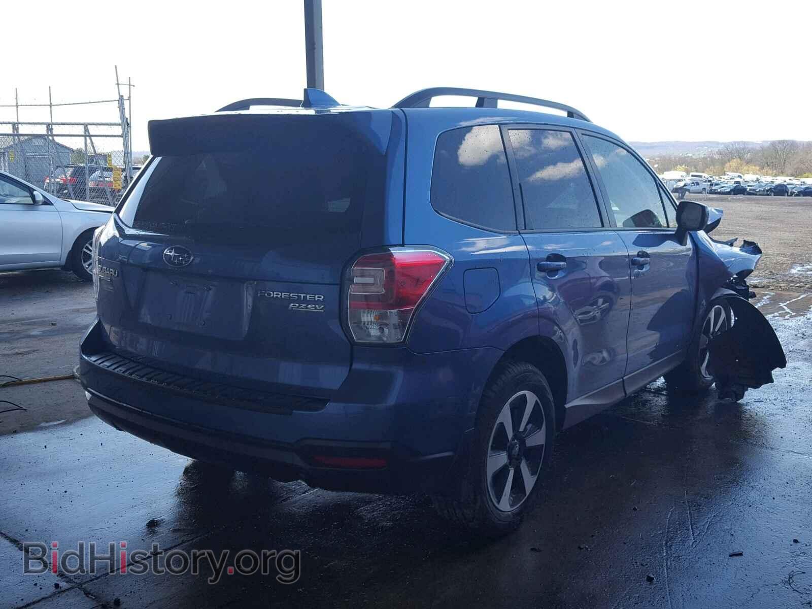 2017 SUBARU FORESTER - VIN: JF2SJAEC3HH437049 - Фото 4