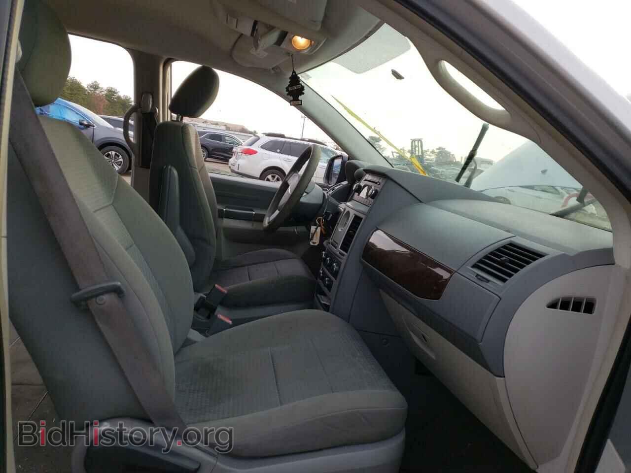 2010 CHRYSLER MINIVAN - VIN: 2A4RR4DE5AR108321 - Photo 5