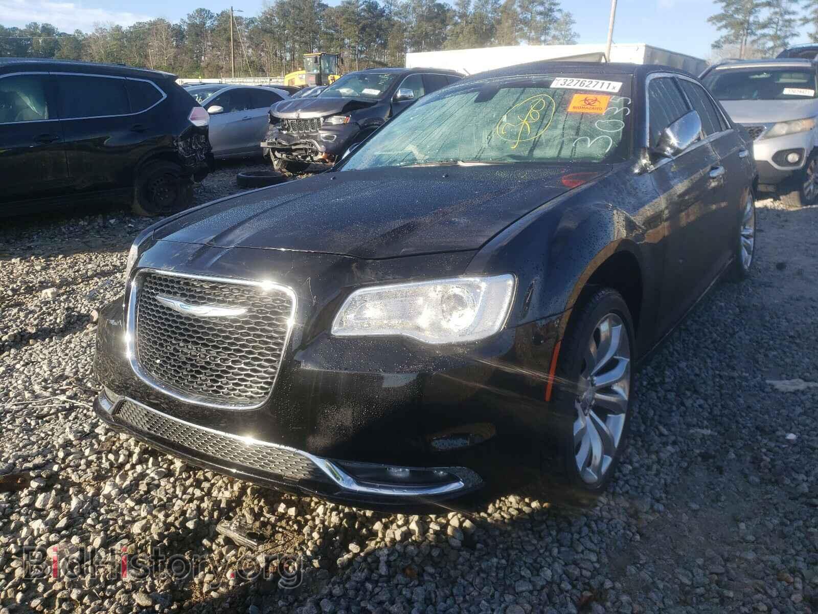 2017 CHRYSLER 300 - VIN: 2C3CCAAG7HH553035 - Фото 2