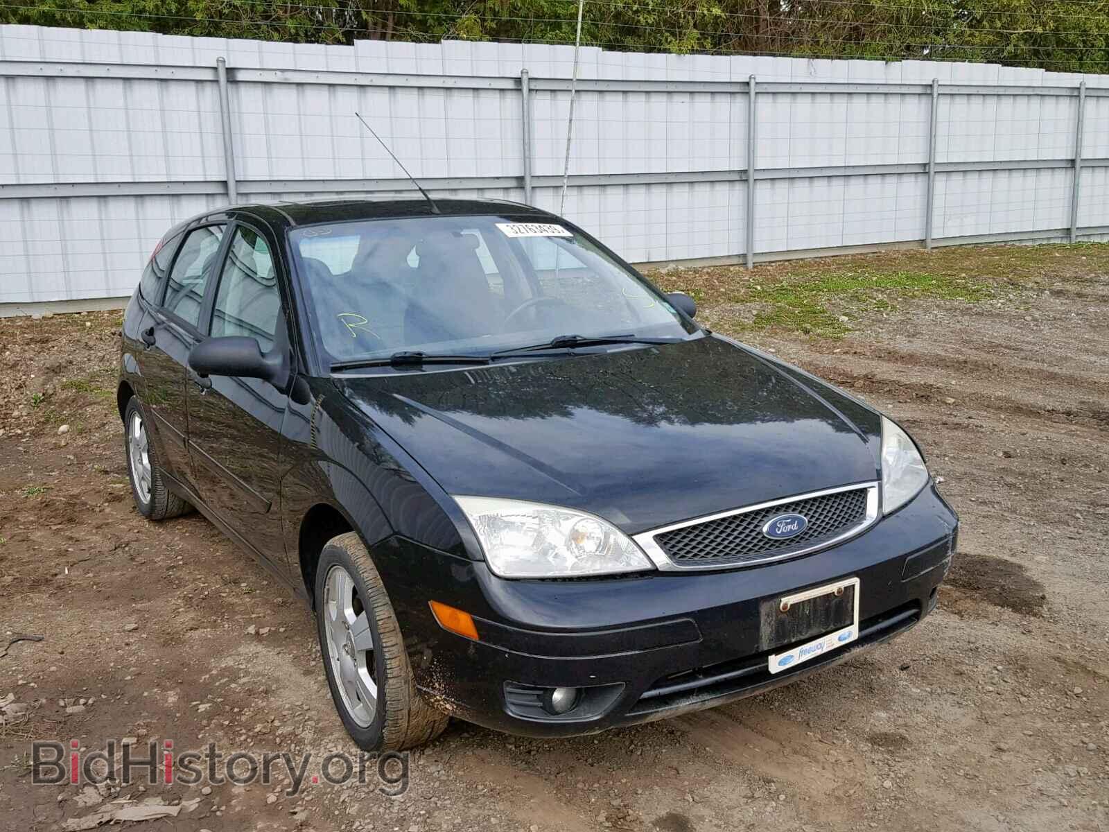 Photo 3FAFP37NX5R146363 - FORD FOCUS 2005