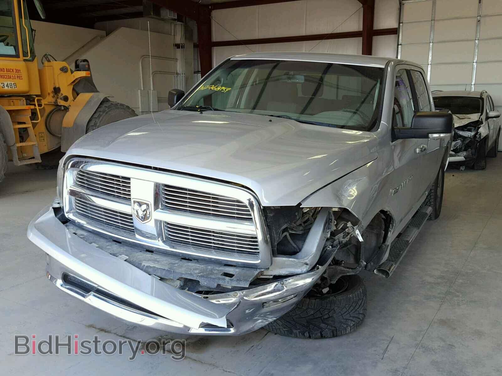 2011 DODGE RAM 1500 - VIN: 1D7RV1CT0BS625189 - Фото 2