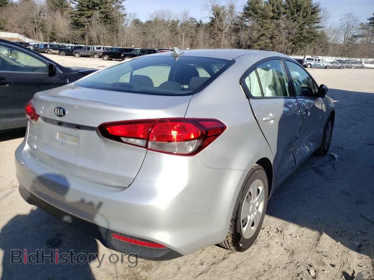 2017 KIA FORTE - VIN: 3KPFK4A71HE030229 - Фото 4
