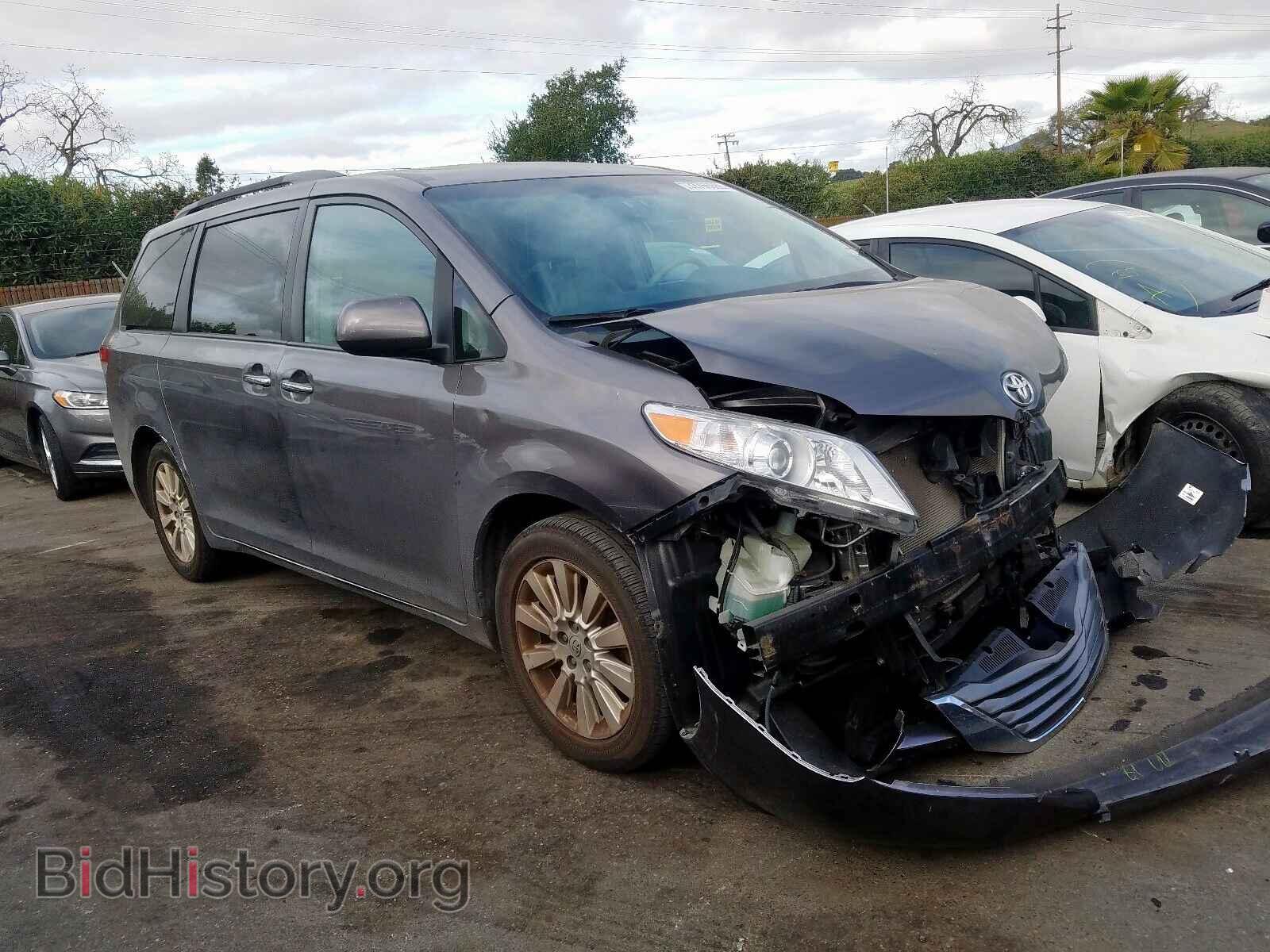 Фотография 5TDDK3DC5BS024005 - TOYOTA SIENNA 2011