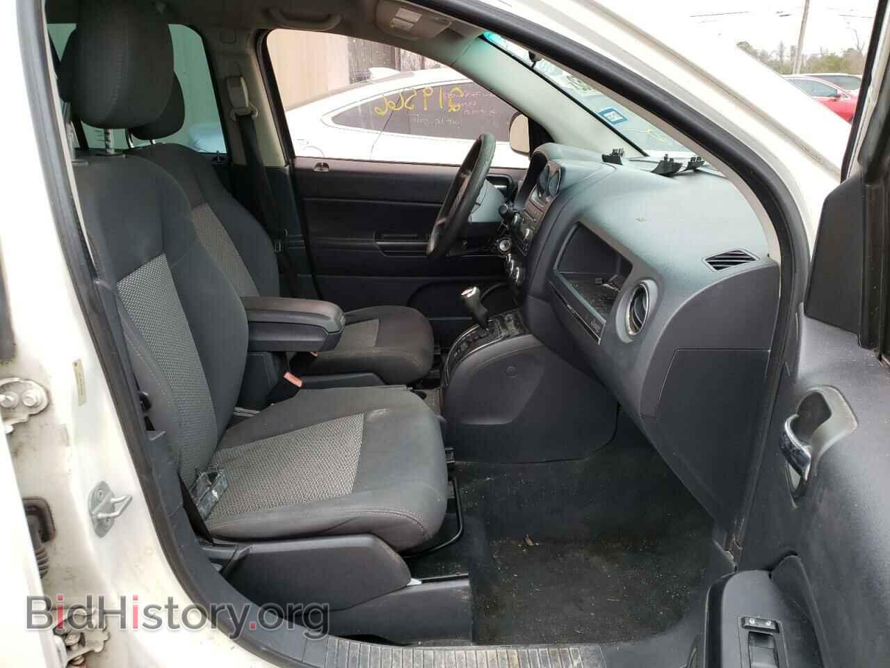 2010 JEEP COMPASS - VIN: 1J4NT4FB3AD558085 - Photo 5