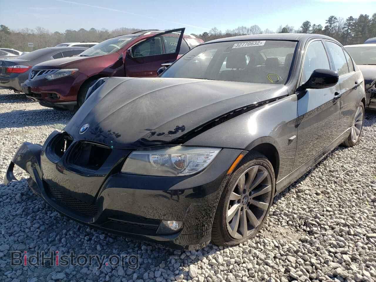 2009 BMW 3 SERIES - VIN: WBAPH77579NL85605 - Фото 2