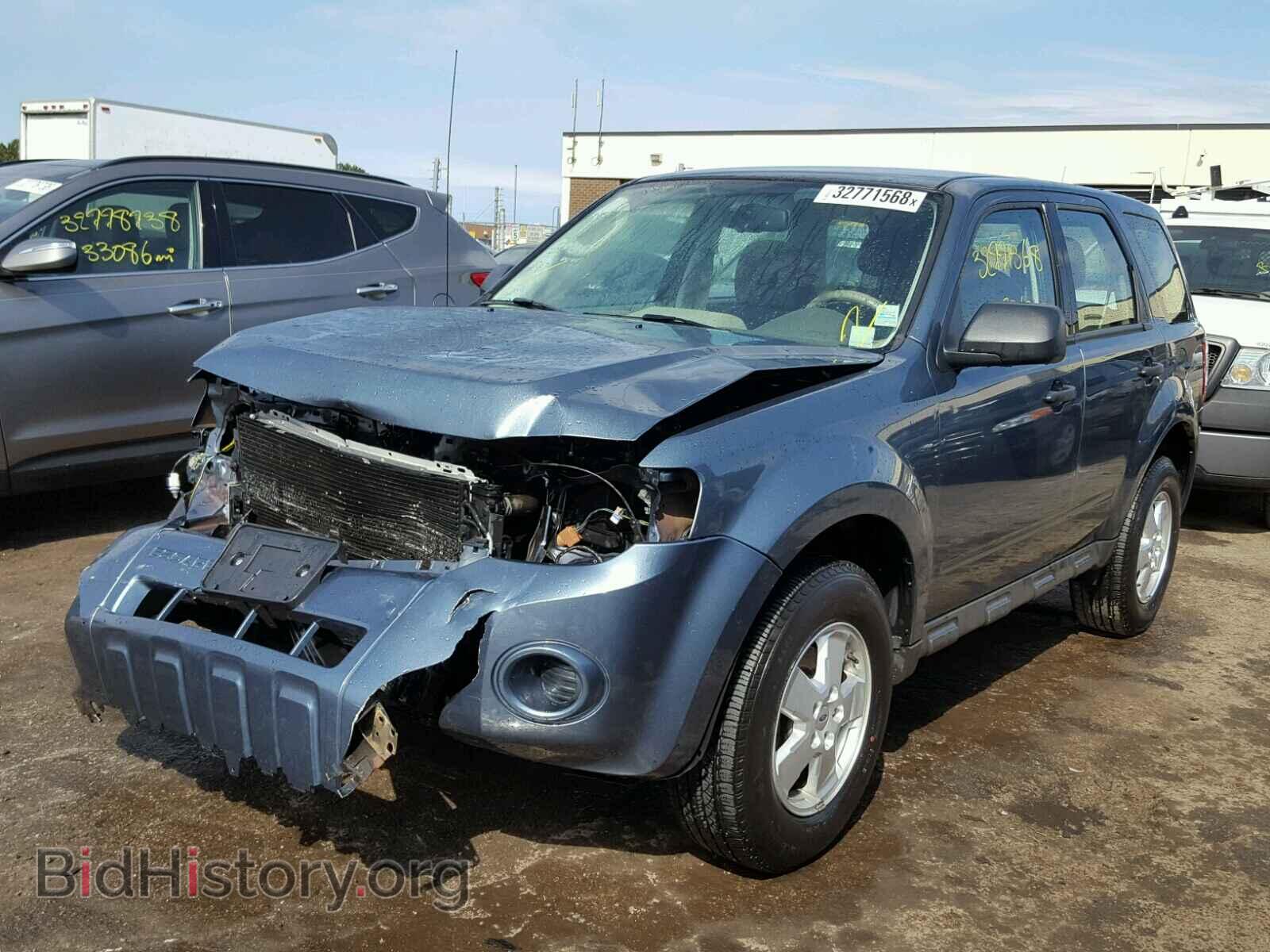 2011 FORD ESCAPE - VIN: 1FMCU0C71BKA97187 - Фото 2