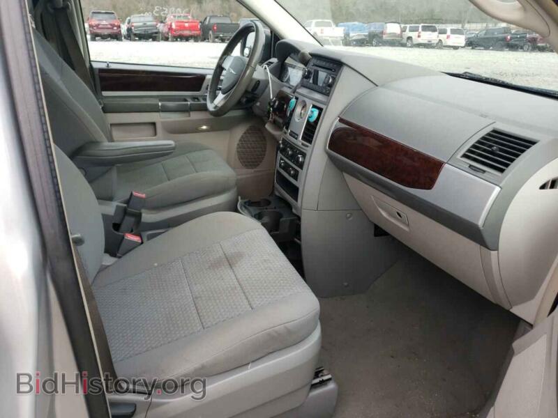 2010 Chrysler MINIVAN (VIN 2A4RR5D13AR458355) — фото 5 из 10