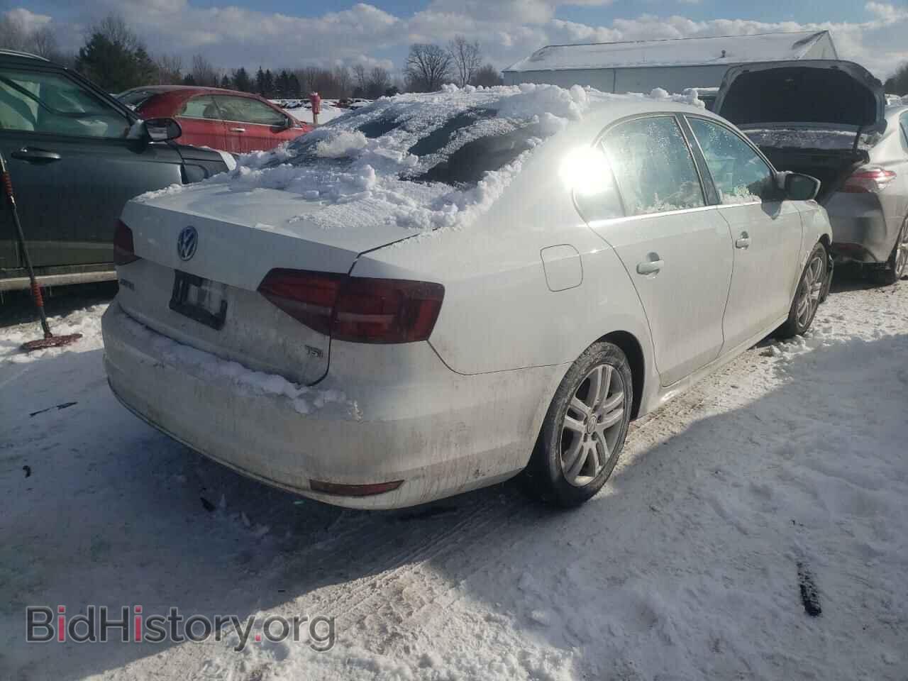 2017 VOLKSWAGEN JETTA - VIN: 3VW2B7AJ3HM371405 - Фото 4
