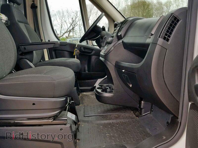 2017 RAM PROMASTER (VIN 3C6TRVNGXHE500621) — photo 5 of 10