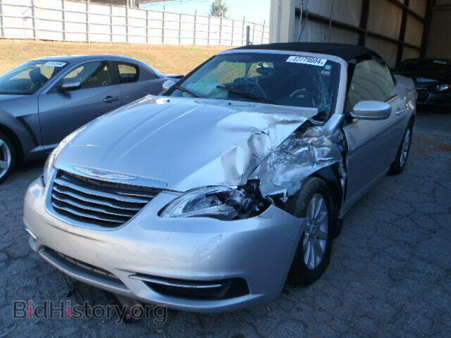 2011 CHRYSLER 200 - VIN: 1C3BC2EB8BN586205 - Фото 2
