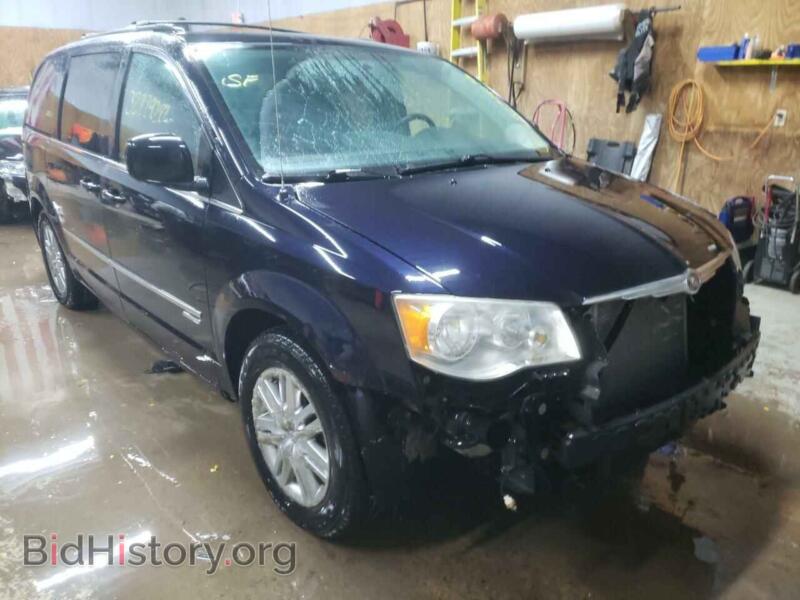 2010 Chrysler MINIVAN Town & COU (VIN 2A4RR5D10AR293607) — фото 1 из 10, Copart, повреждение: передняя часть