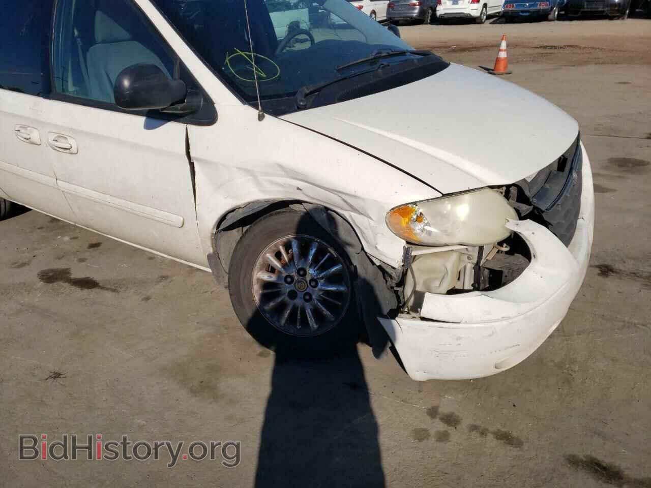2006 CHRYSLER MINIVAN - VIN: 2A4GP44R36R705779 - Фото 9