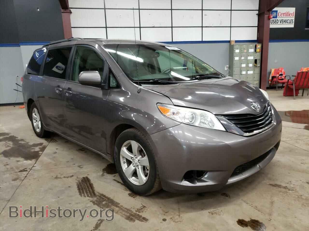 Фотография 5TDKK3DC4CS244079 - TOYOTA SIENNA 2012