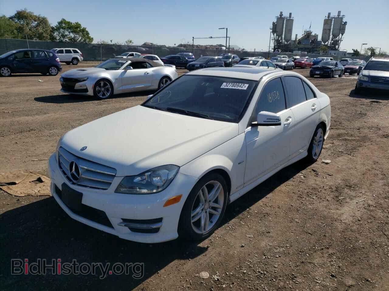 2012 MERCEDES-BENZ C-CLASS - VIN: WDDGF4HB2CA716347 - Фото 2