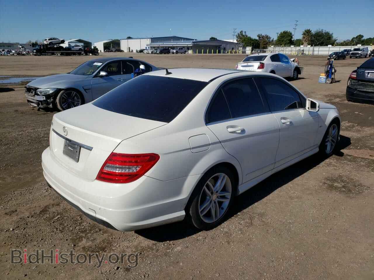 2012 MERCEDES-BENZ C-CLASS - VIN: WDDGF4HB2CA716347 - Фото 4