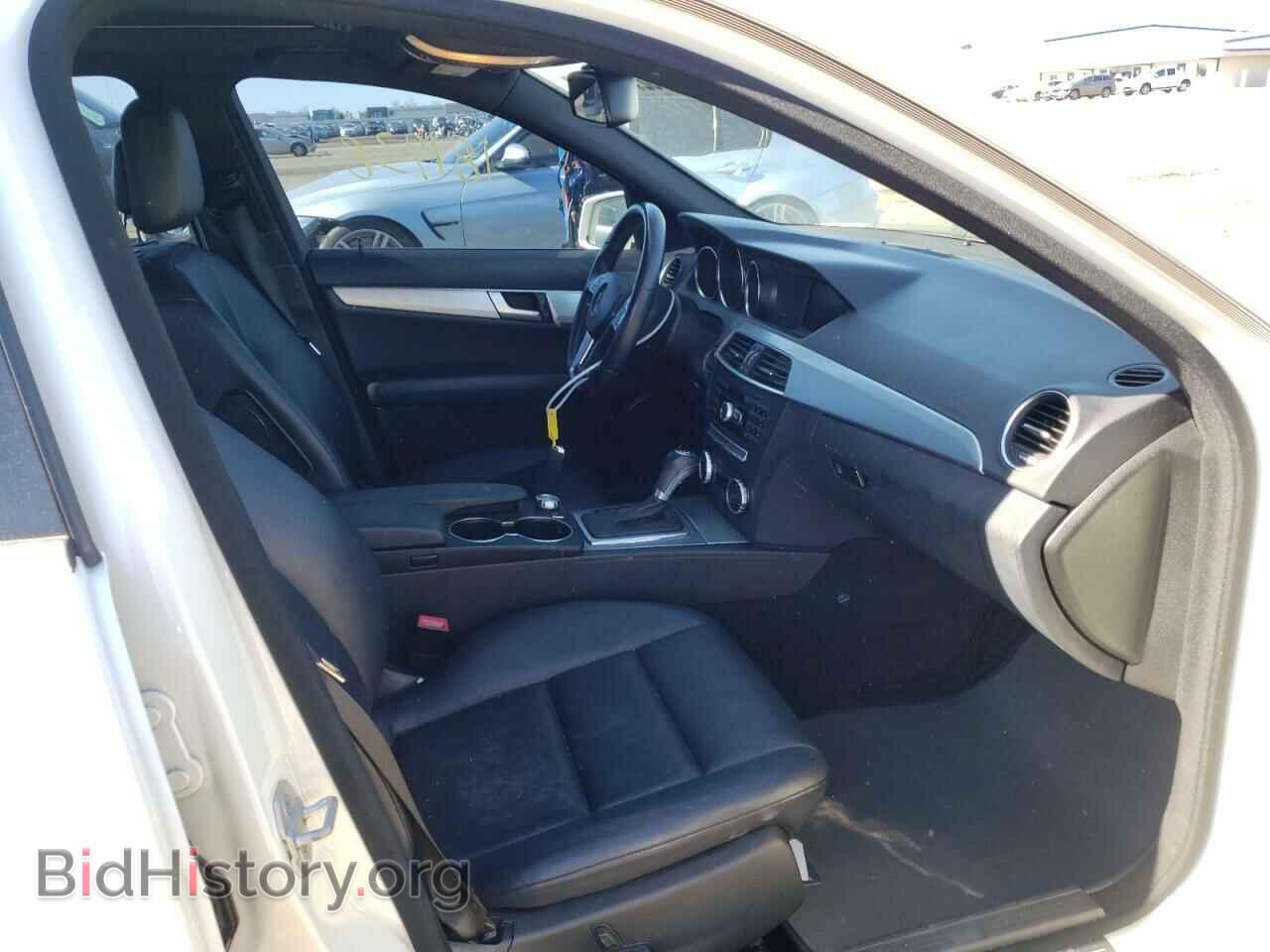 2012 MERCEDES-BENZ C-CLASS - VIN: WDDGF4HB2CA716347 - Фото 5