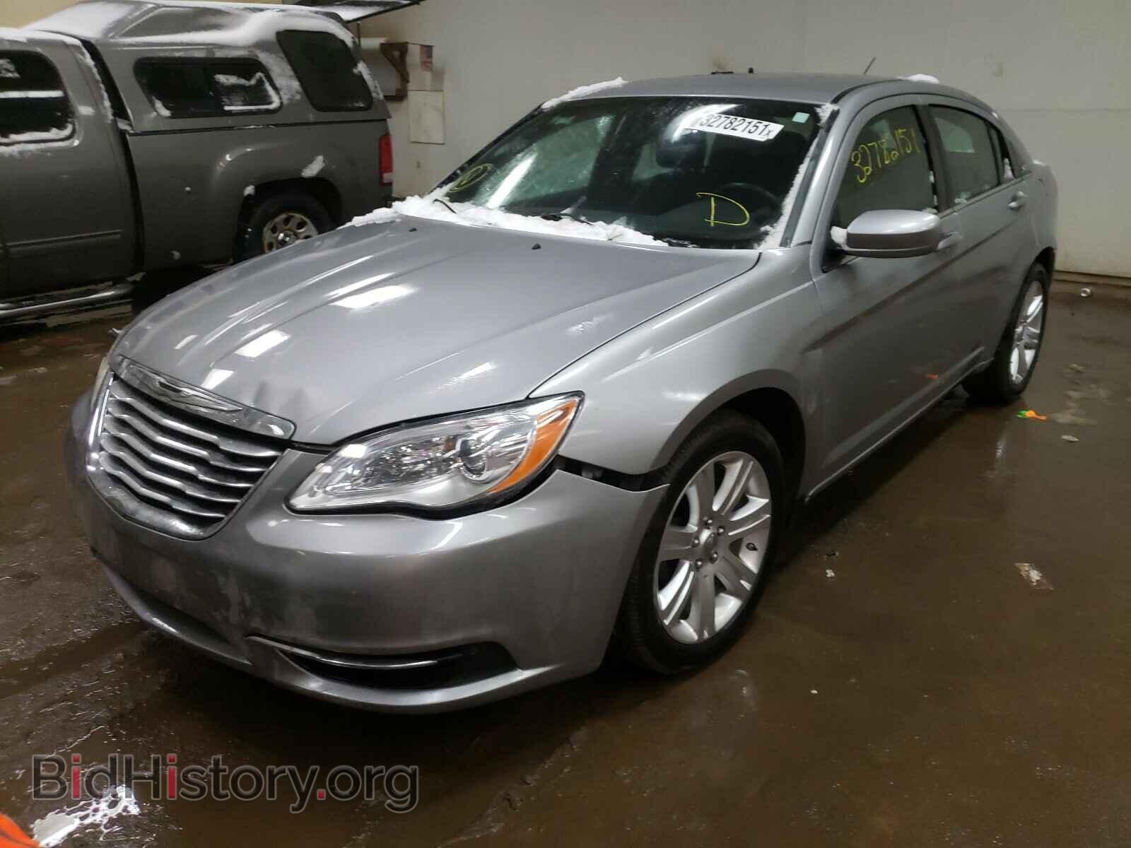 2013 CHRYSLER 200 - VIN: 1C3CCBBB3DN600054 - Фото 2